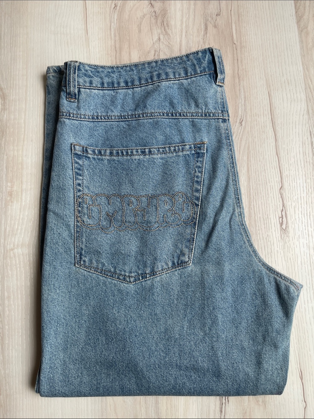 Empyre Men's Relaxed Jeans in Light Blue Wash